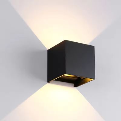 Indice di riproduzione del colore Ra 80 Moderna luce da parete esterna LED impermeabile IP65 Up Down Light