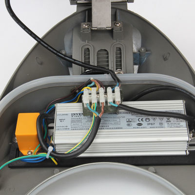 120W 150W 180W Lampada stradale a LED impermeabile con indice di resa del colore 5 e 70 Ra